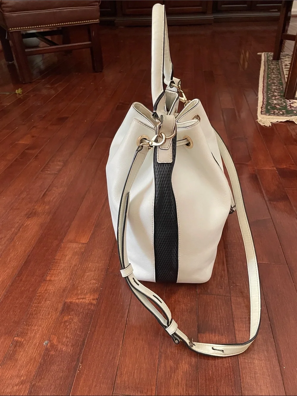 Henry Bendel White Leather Drawstring Bucket Bag with Tassel Accent - Picture 3 of 6
